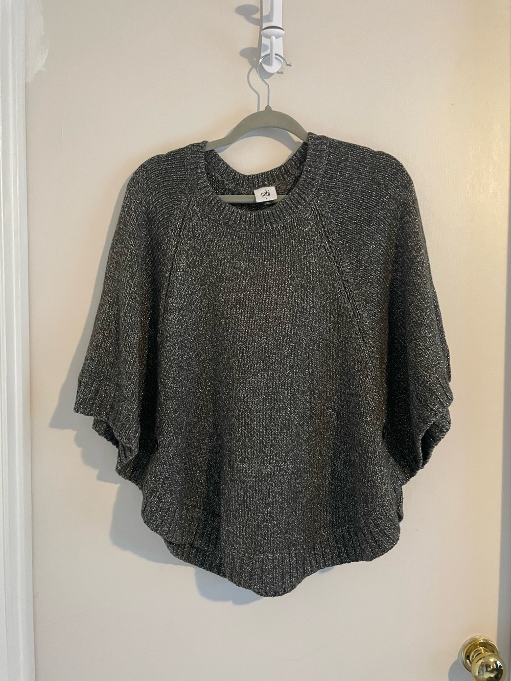 Cabi Metallic Knit Poncho Sweater S Gray Silver Shimmer Batwing Pullover EUC
